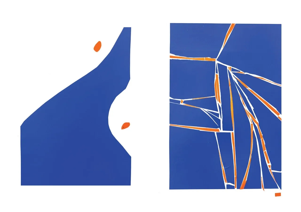 Double page blanche : à gauche une grande masse de vinyle bleu à profil découpé avec deux formes orange en suspension ; à droite un rectangle bleu fendu de lignes blanches et orange en éventail.