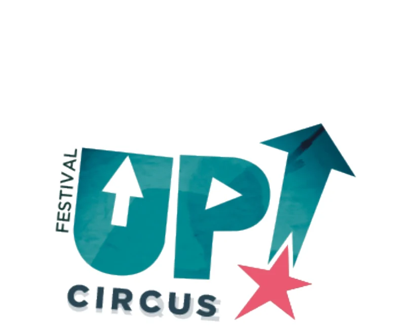 Le logo seul : FESTIVAL en petites capitales sur la tranche, UP en lettres de papier déchiré où le P se prolonge en flèche vers le haut, CIRCUS en dessous, et une étoile rose